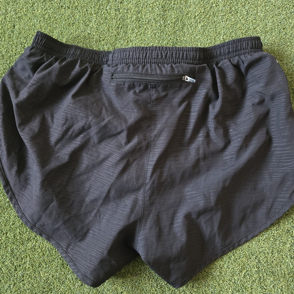 Nike Women's Dri-Fit Tempo Running Shorts Black Size M - Picture 2 of 10